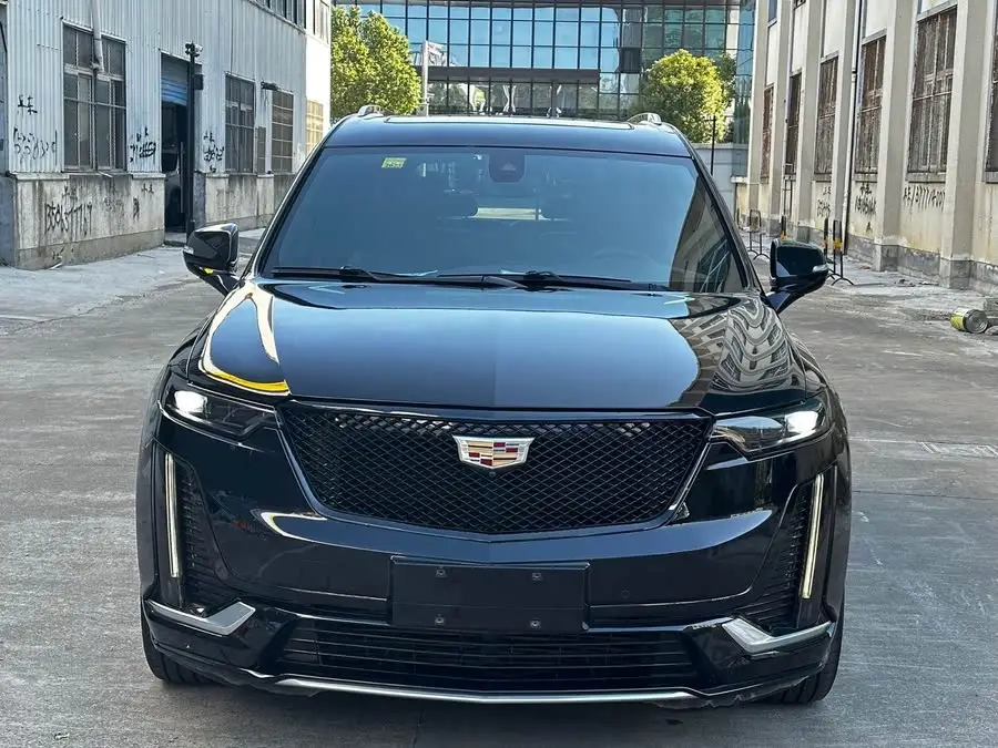 كاديلاك XT6 2021 28T طراز الفخامة 6 مقاعد