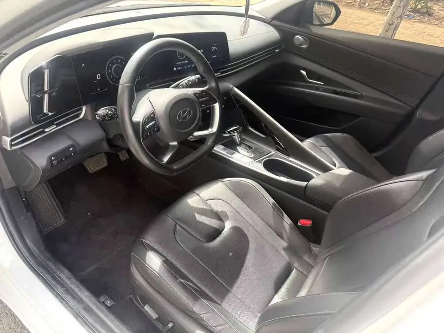 Elantra 2021 1.5L CVT LUX Premium