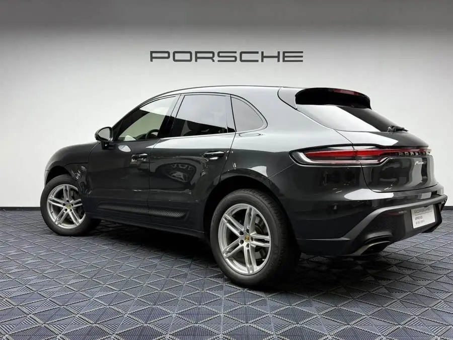 2023 Macan 2.0T