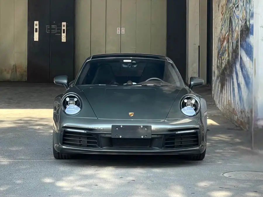 بورشه 911 2023 كاريرا 3.0T