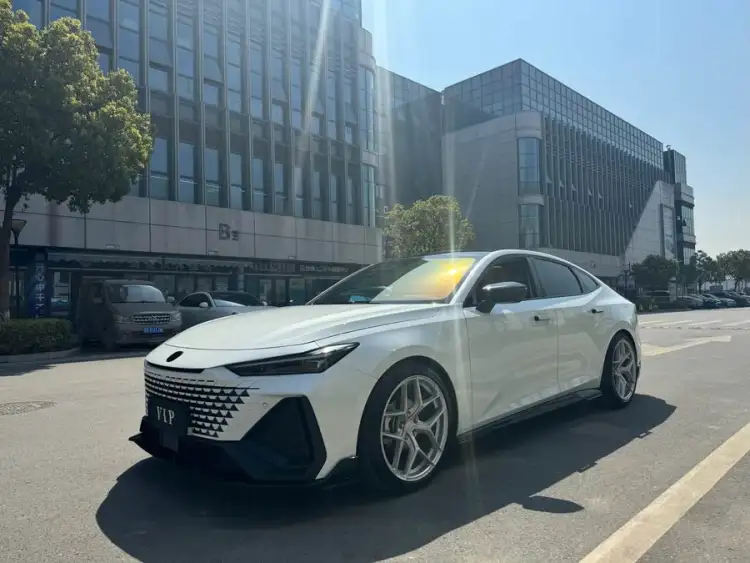 Changan UNI-V 2023 1.5T Sport Edition
