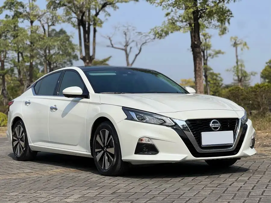 Altima 2021 2.0L XL Upper AD1 Intelligent Navigation Edition