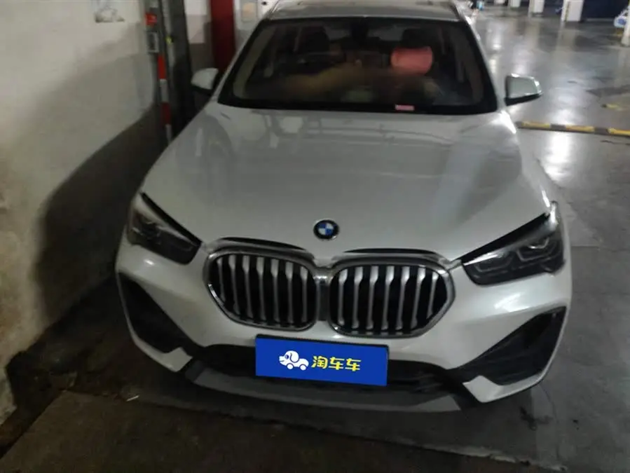 بي إم دبليو X1 2021 sDrive25Li إصدار رائد