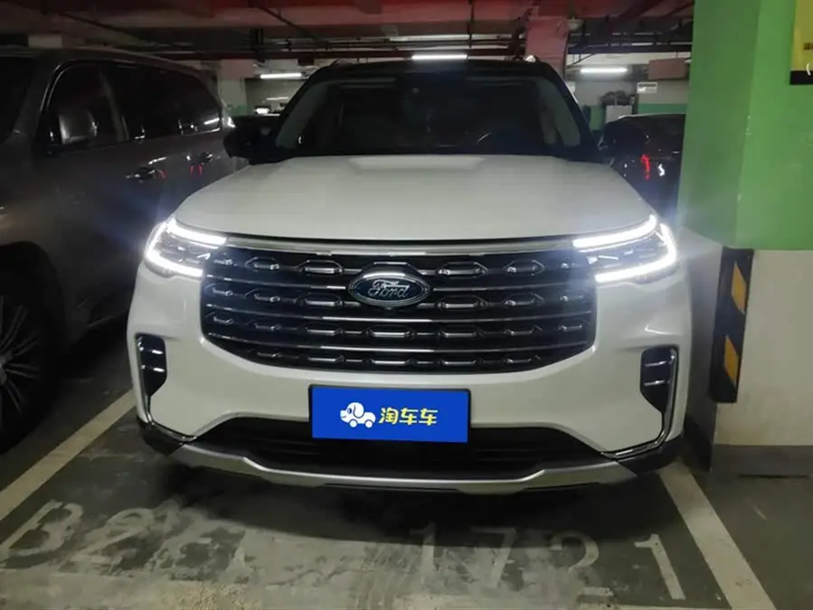 مستكشف 2023 EcoBoost 285 دفع رباعي إصدار أنيق بلس 6 مقاعد