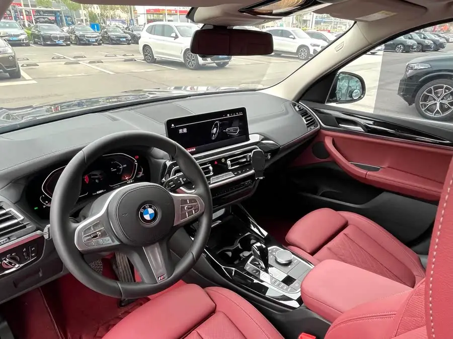 بي إم دبليو X3 2023 xDrive25i حزمة الرياضة M