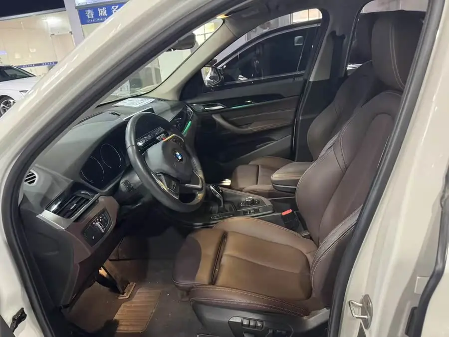 بي إم دبليو X1 2020 sDrive20Li إصدار الموضة