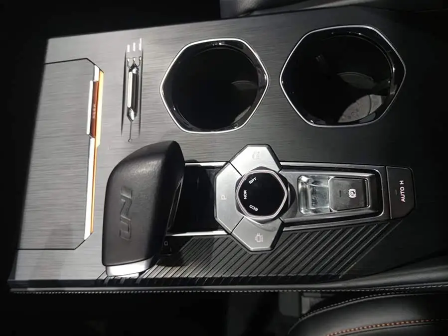 Changan UNI-K 2021 2.0T All-Wheel Drive Excellence Edition