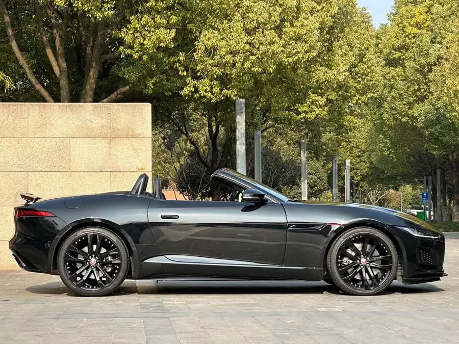 Jaguar F-TYPE 2023 P300 Convertible R-DYNAMIC BLACK