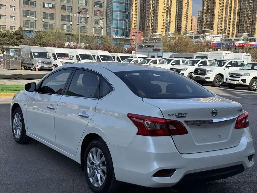 2021 نيسان سيلفي كلاسيك 1.6XL CVT الفاخرة