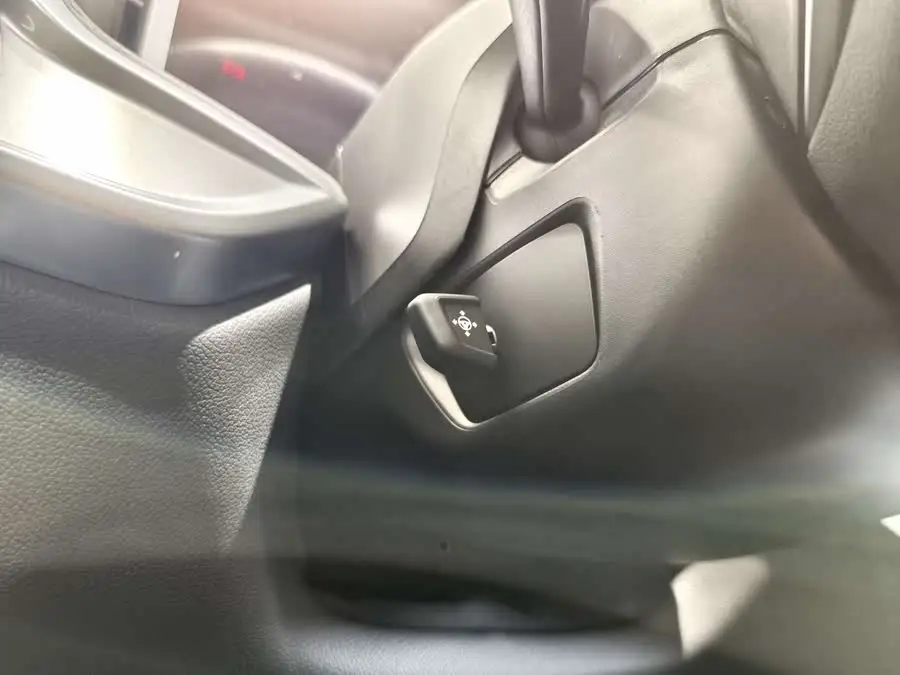 بي إم دبليو X5 طراز 2023 xDrive 30Li الفئة الفاخرة M حزمة الليل الرياضية