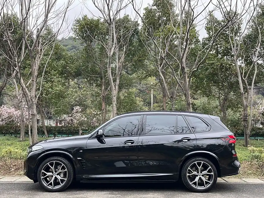 BMW X5 2023 xDrive 30Li Luxury M Sport Package