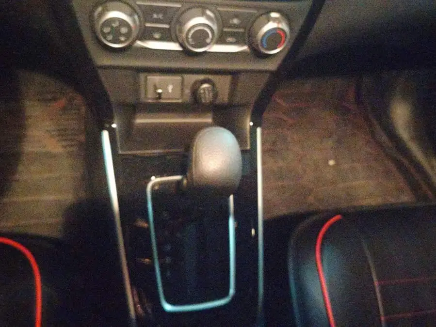 2022 نيسان سيلفي كلاسيك 1.6XL CVT نسخة فاخرة