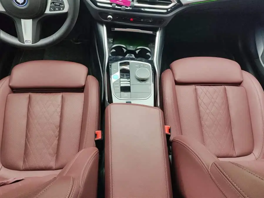 بي إم دبليو i3 2022 eDrive 35 L