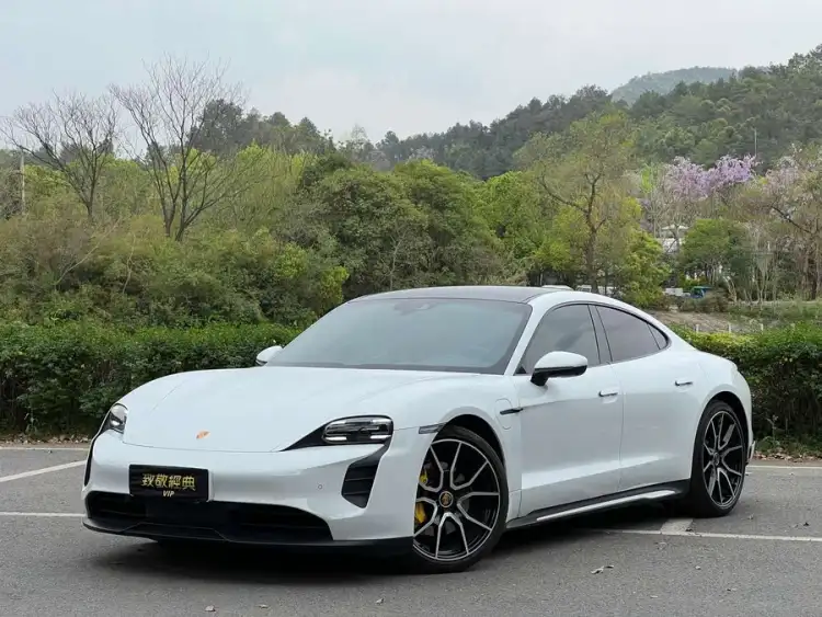 2022 Taycan Facelift