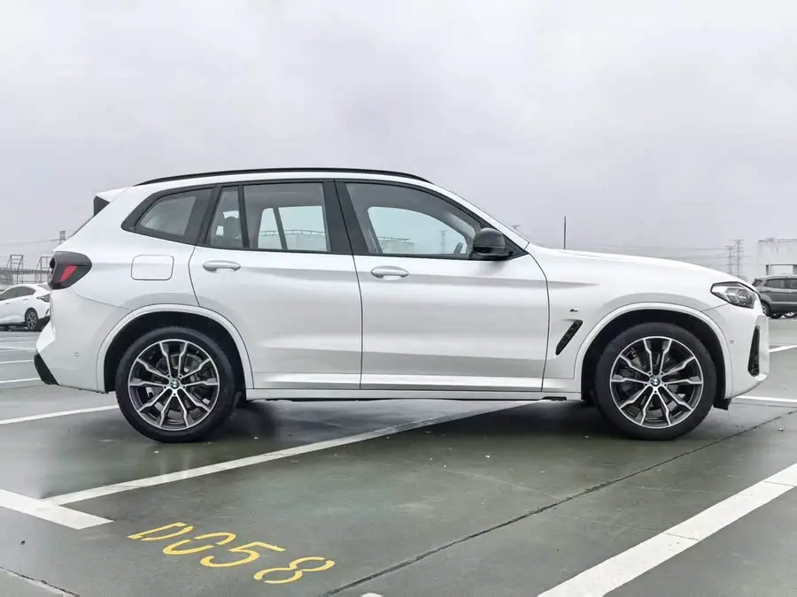 BMW X3 2023 xDrive30i Leading Model M Night Package