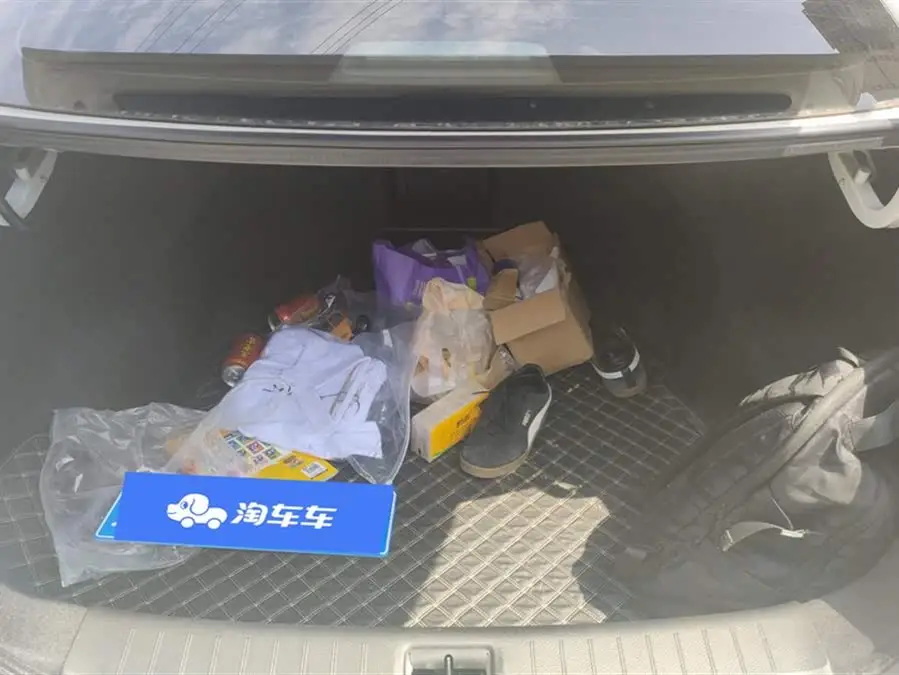 2022 نيسان سيلفي كلاسيك 1.6XL CVT الفئة الفاخرة