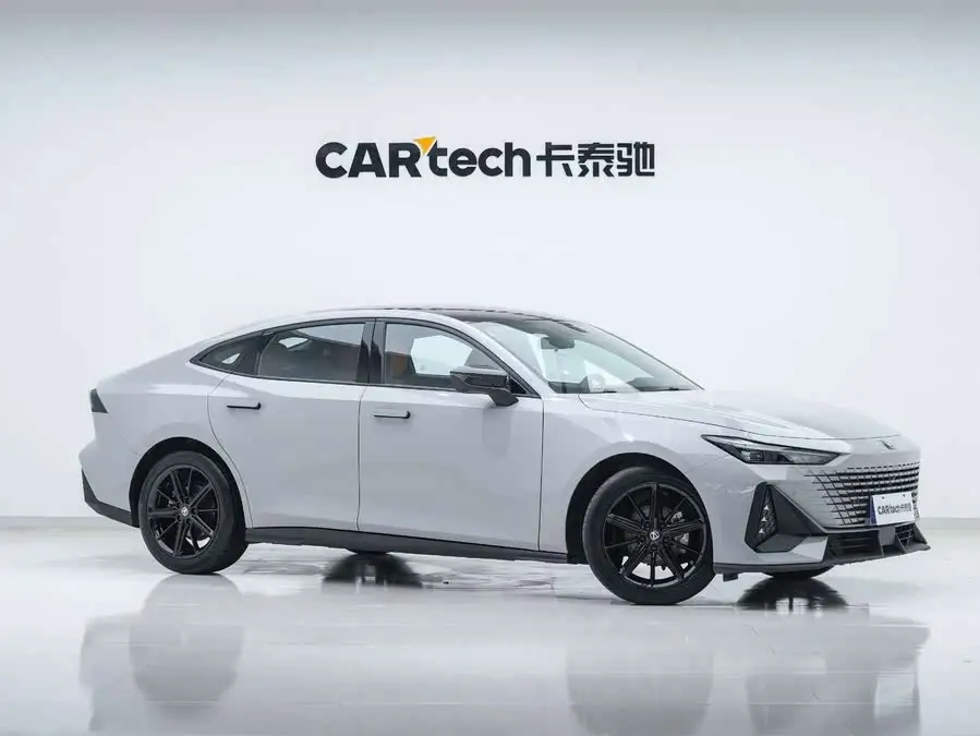 Changan UNI-V 2022 1.5T Premium