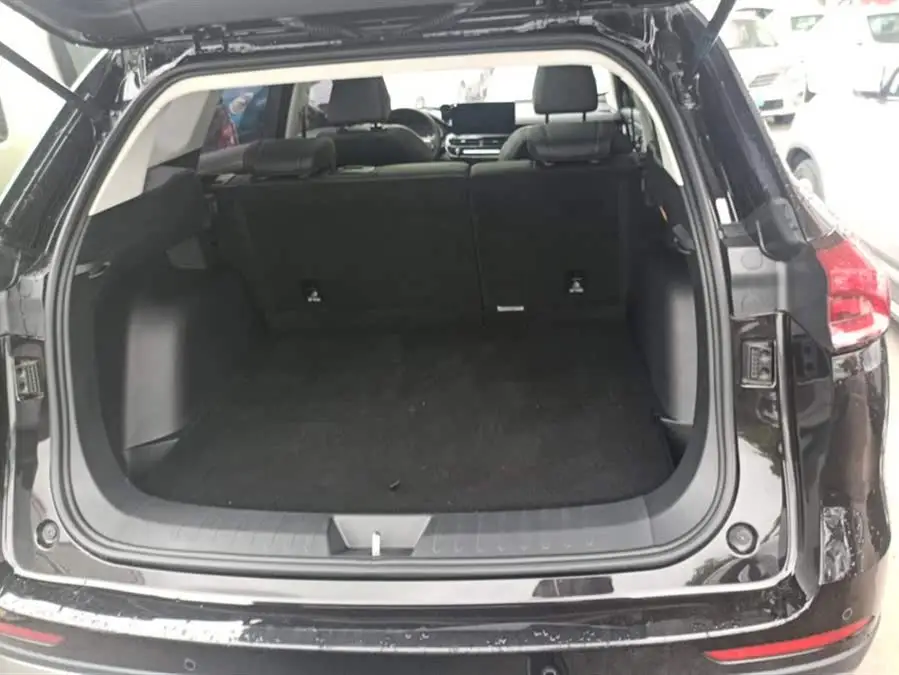 هافال H6 2023 نسخة潮 الوطنية 1.5T أوتوماتيكية بطل