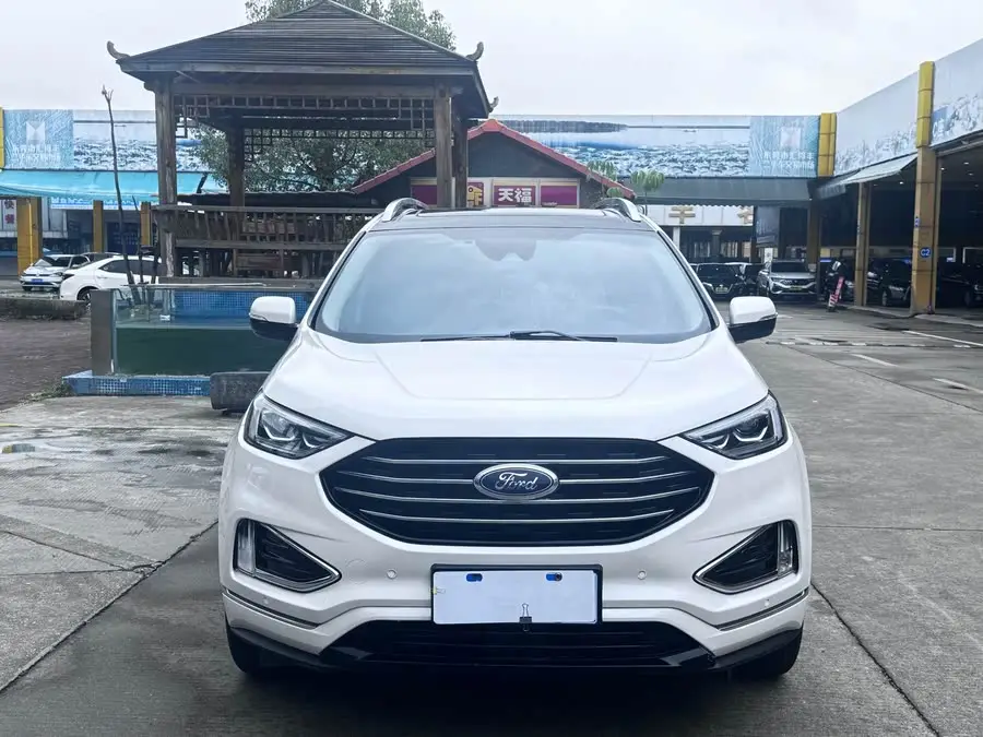 2020 Ford Edge EcoBoost 245 AWD Titanium 7-Seater