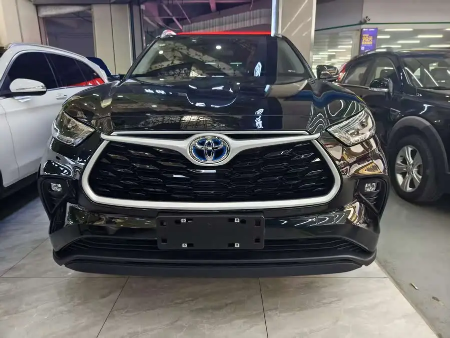 هايلاندر 2022 هايبرد 2.5 لتر دفع ثنائي نسخة النخبة 5 مقاعد