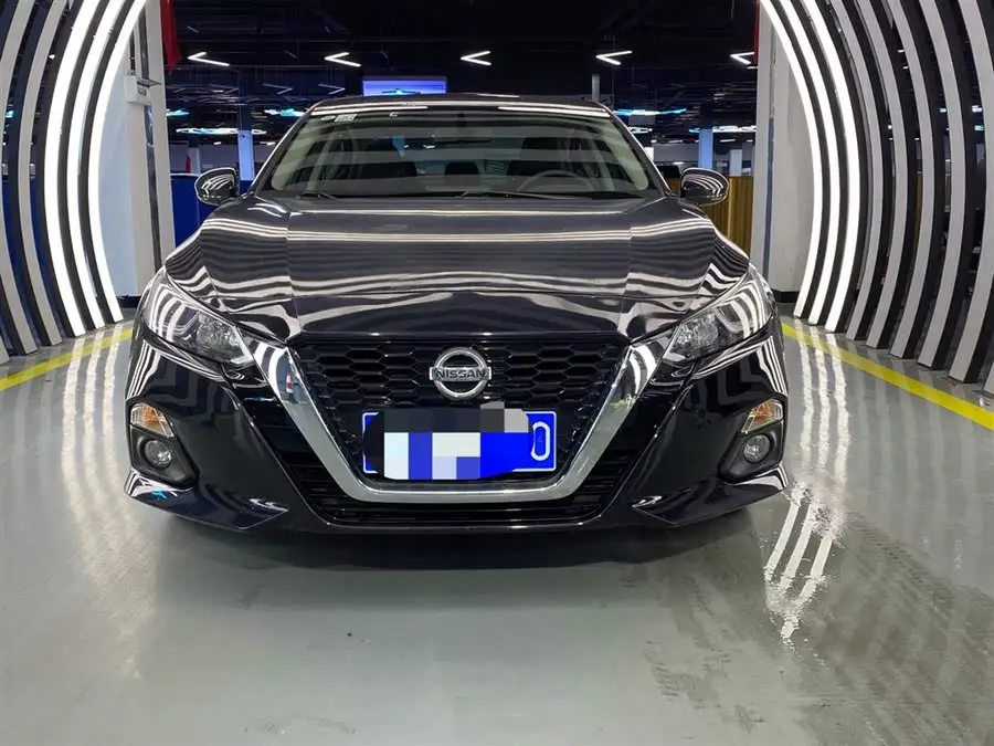 تينّا ٢٠٢١ فئة ٢.٠ لتر XE الحصرية