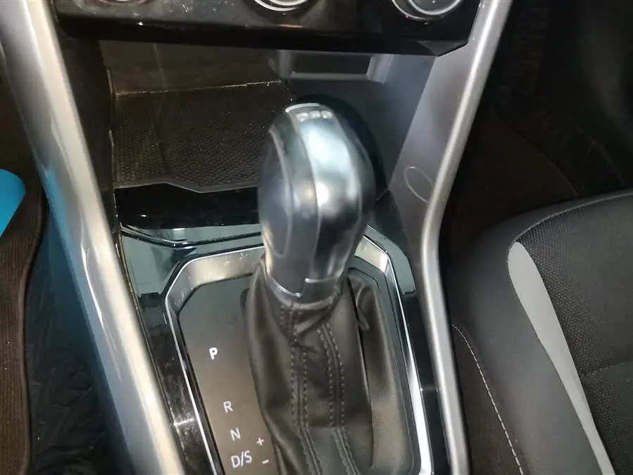 T-ROC 2021 تعديل 280TSI DSG دفع ثنائي النسخة النخبوية المتصلة ذكيًا