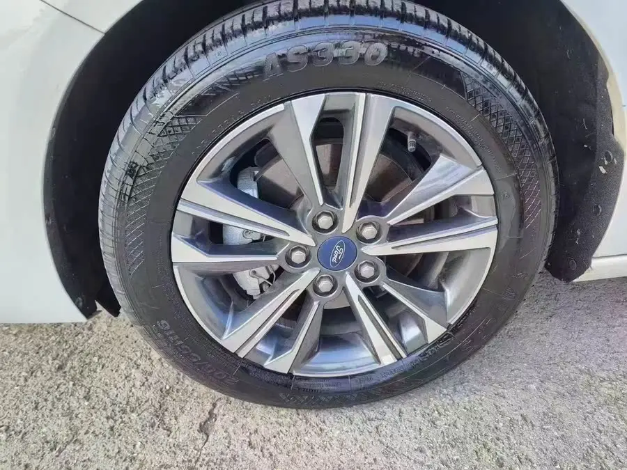 Ford Focus 2021 1.5L Automatic Diamond Edition