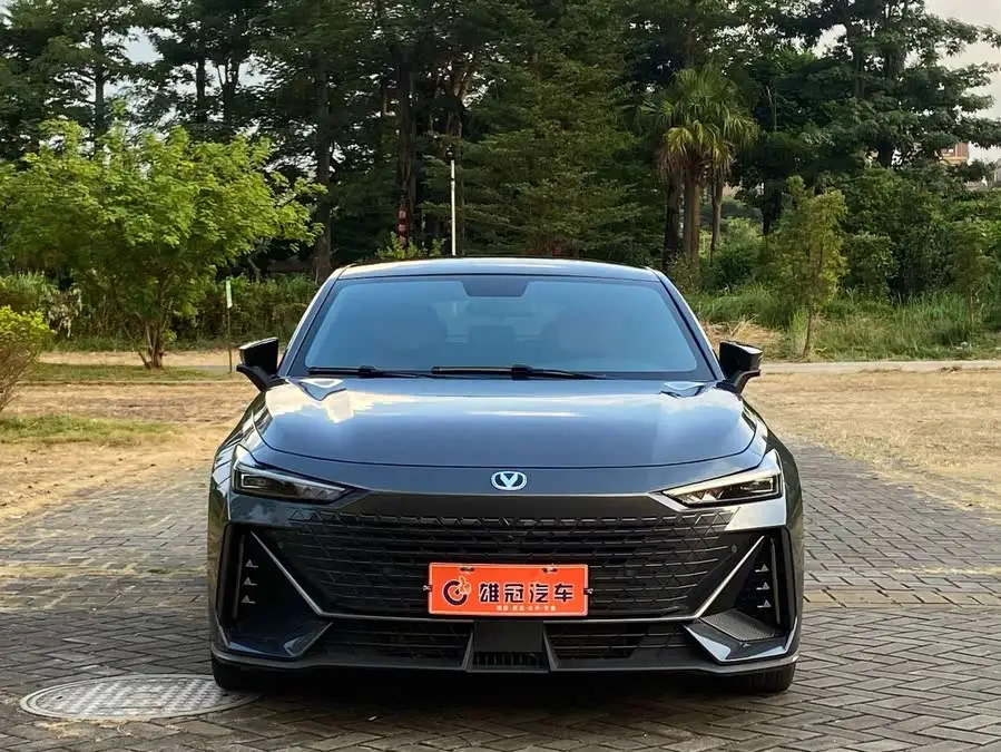 Changan UNI-V 2022 1.5T Deluxe