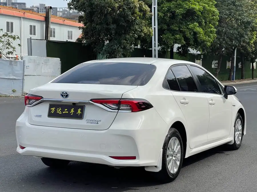 كورولا 2021 هايبرد 1.8 لتر E-CVT إصدار الطليعة