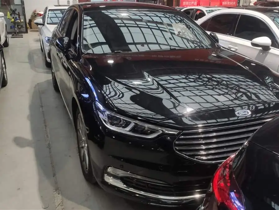 2019 Taurus EcoBoost 245 Premium