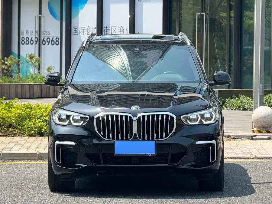 BMW X5 2022 xDrive 40Li M Sport Package