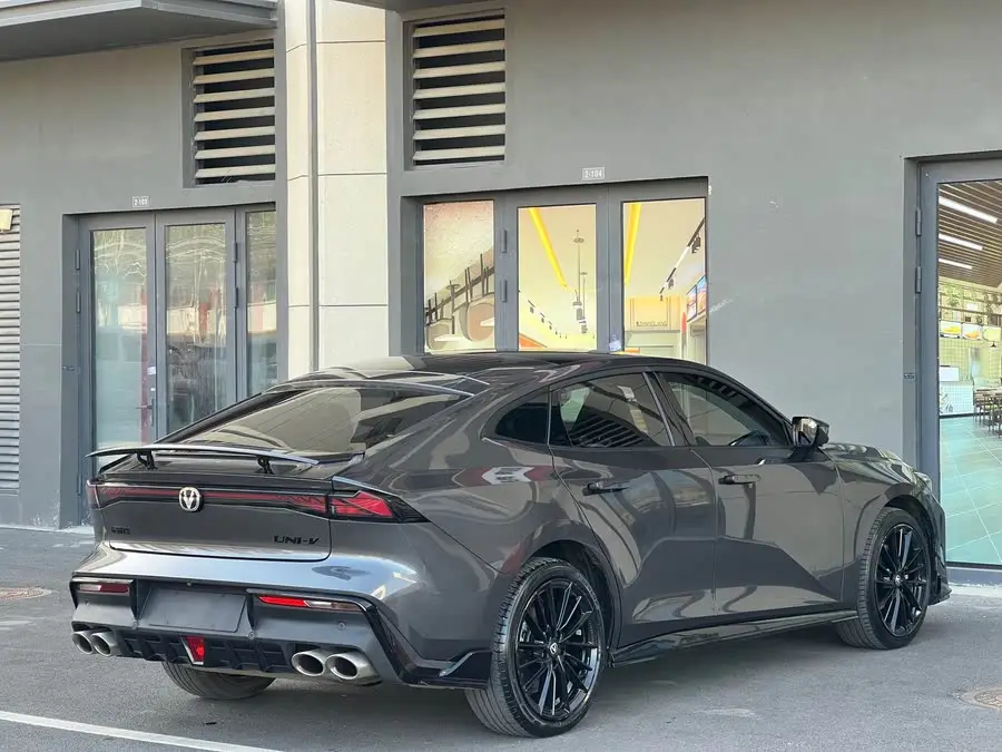 Changan UNI-V 2022 2.0T Leading Speed Edition