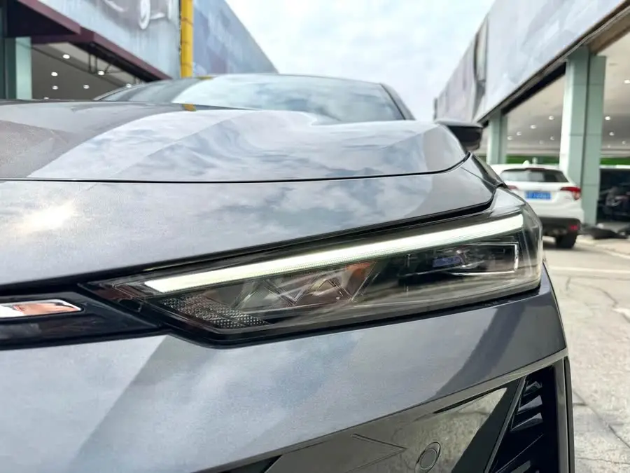 Changan UNI-V 2024 1.5T Premium Sport Model