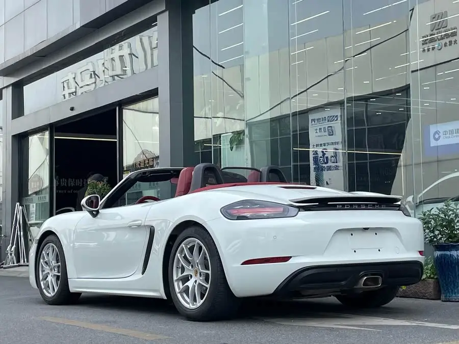 Porsche 718 2022 Model Boxster 2.0T