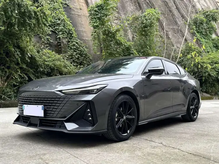 Changan UNI-V 2022 1.5T Premium Model