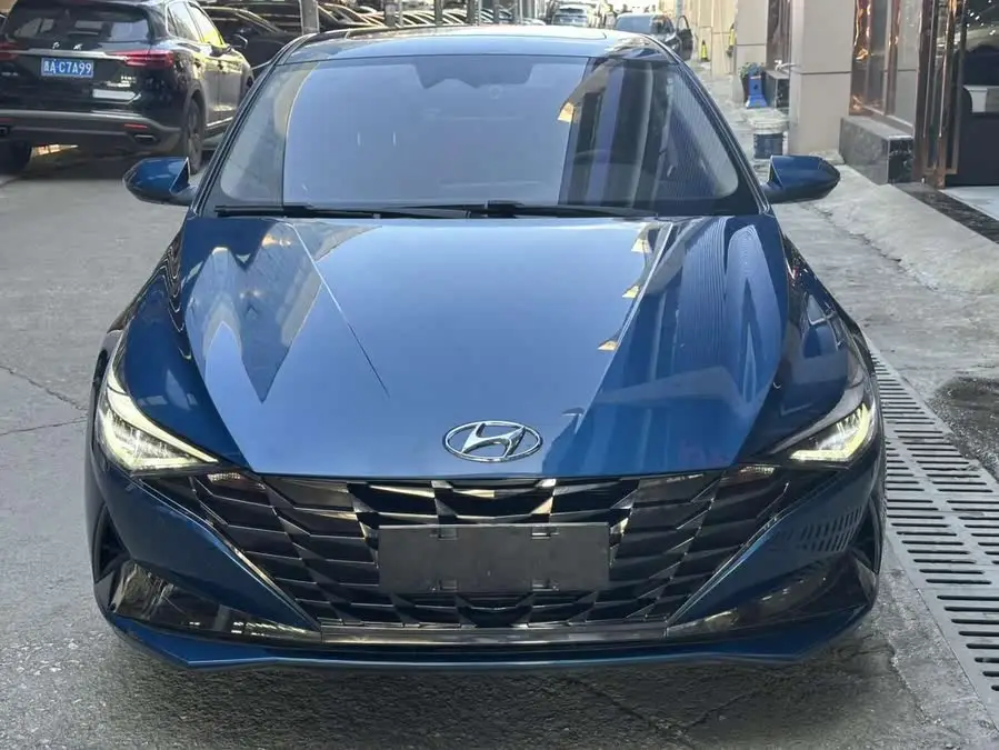 إيلانtra 2021 1.5 لتر CVT LUX النسخة المميزة