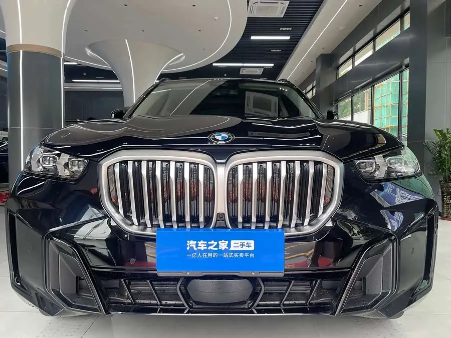 بي إم دبليو X5 2023 xDrive 30Li الفاخرة M حزمة رياضية ليلية