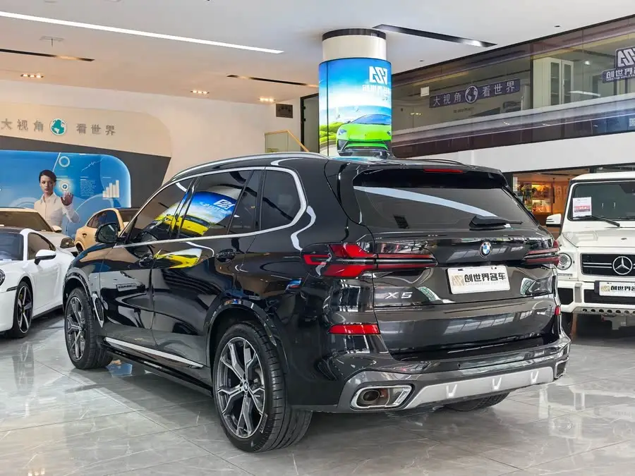 بي إم دبليو X5 2023 xDrive 30Li باقة M الرياضية الفاخرة
