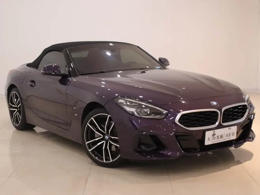 بي إم دبليو Z4 2023 sDrive 25i حزمة M الرياضية