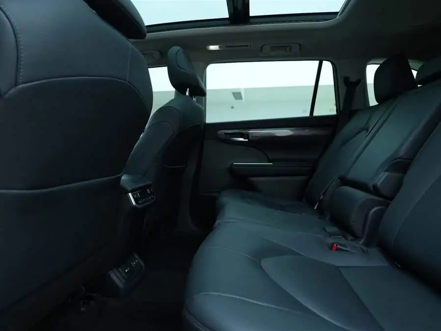 2023 Toyota Highlander 2.5L Intelligent Electric Hybrid All-Wheel Drive Supreme Edition 7-Seater