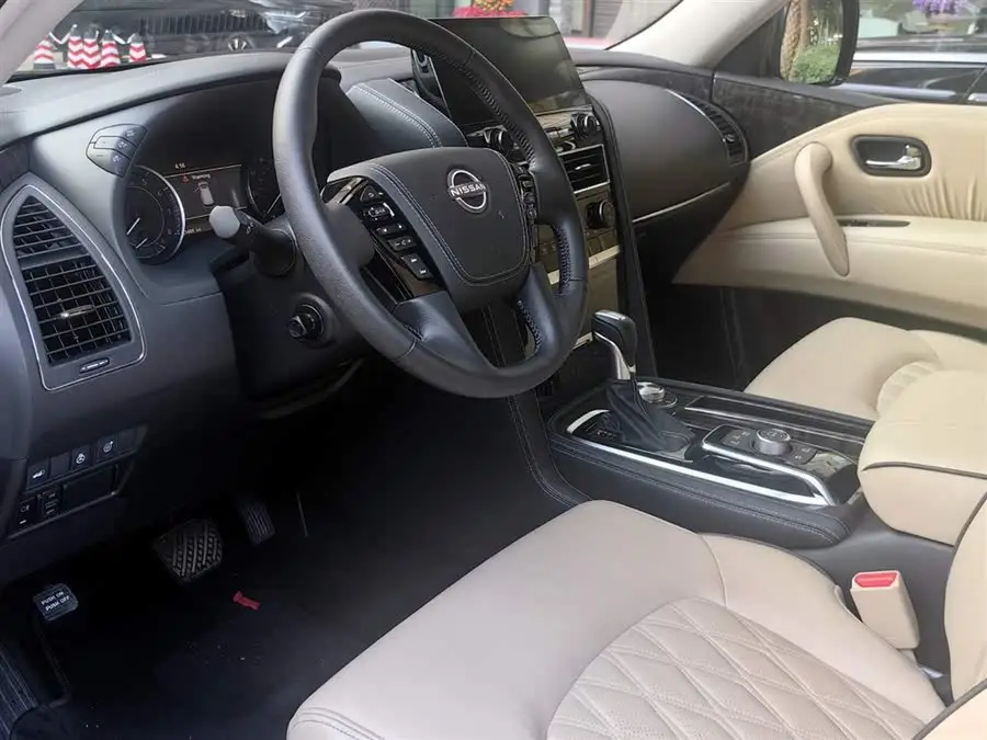 2023 نيسان أرمادا 5.6 لتر النسخة الرائدة