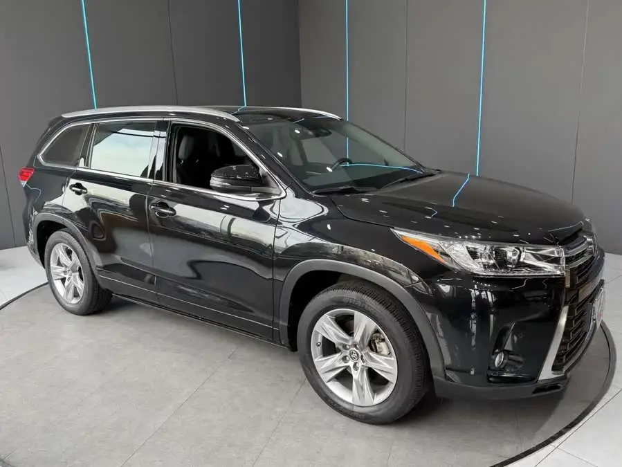 هايلاندر 2021 2.0T دفع رباعي نسخة متميزة 7 مقاعد