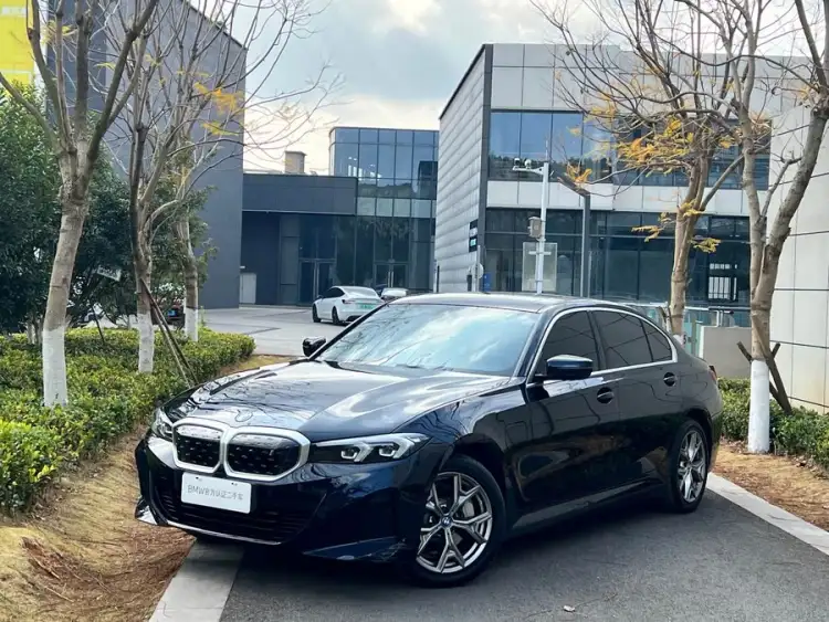 BMW i3 2024 eDrive 35 L