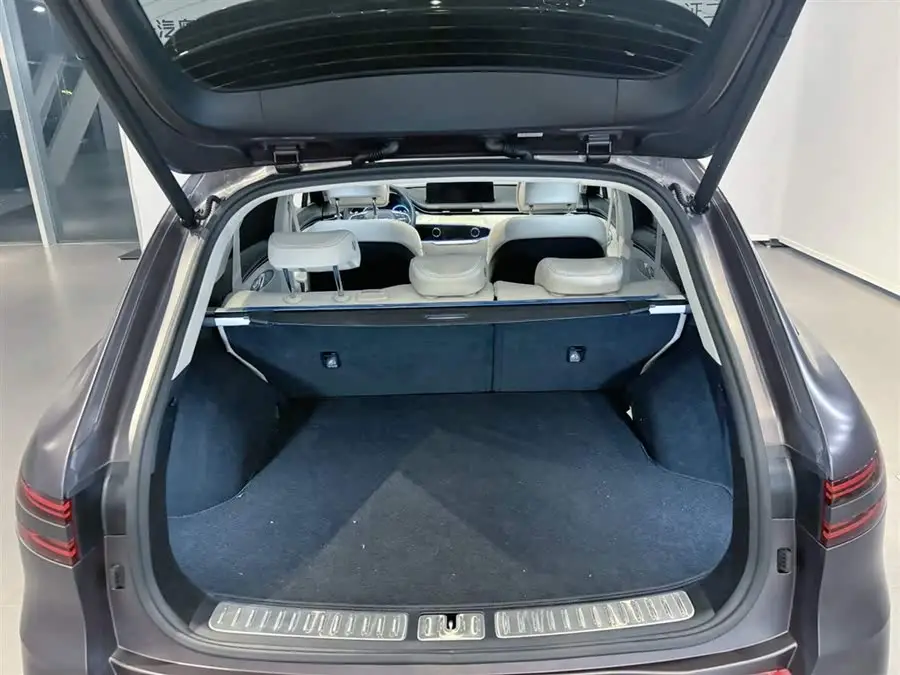 Genesis GV70 2023 2.5T AWD Flagship