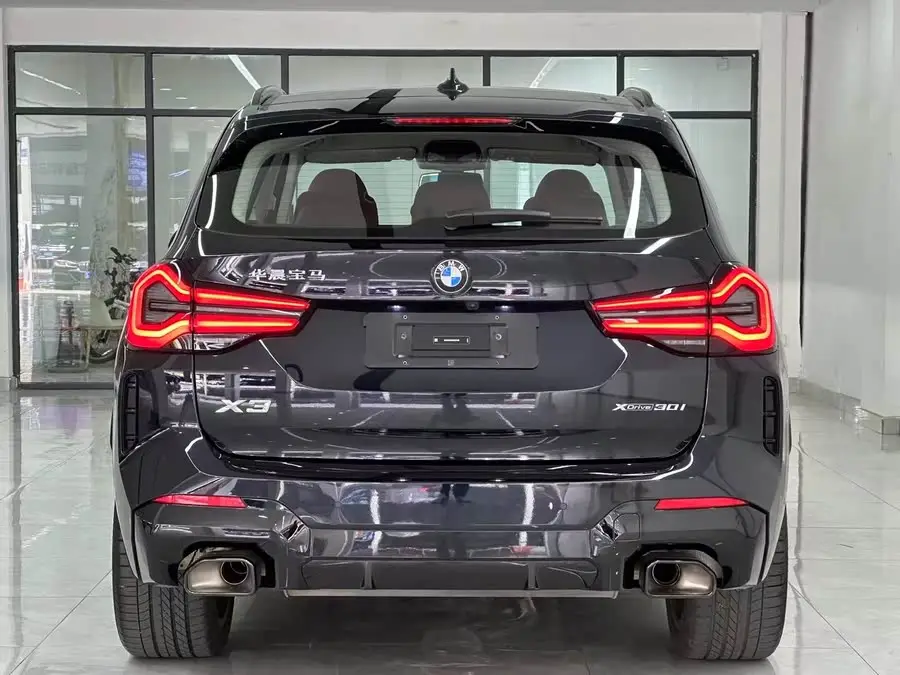 BMW X3 2023 xDrive30i Leading Model M Shadow Package