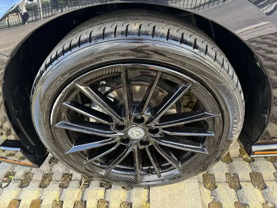 شانغن UNI-V 2023 1.5T نسخة رياضية