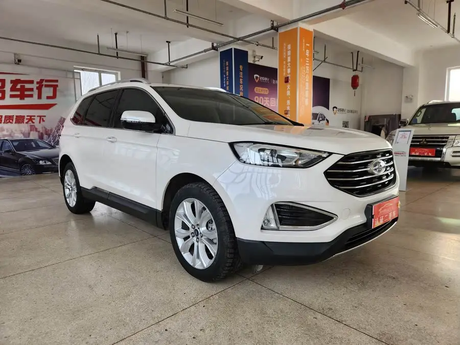 2020 Ford Edge EcoBoost 245 Two-Wheel Drive Platinum 7-Seater