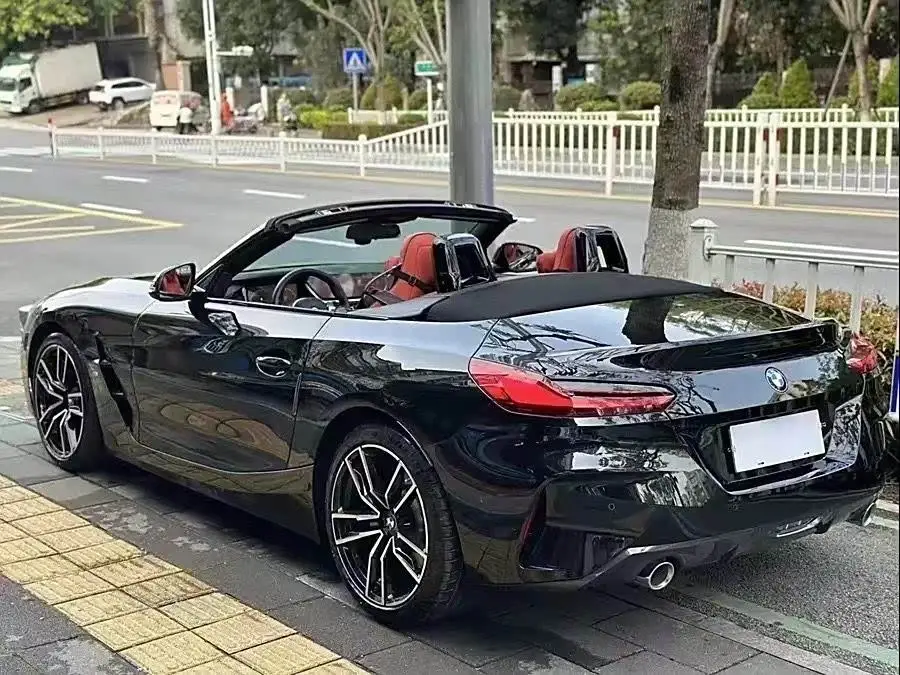 بي إم دبليو زد 4 2022 طراز sDrive 25i حزمة M الرياضية