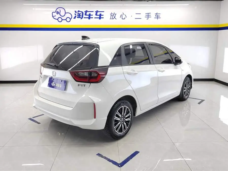 هوندا فيت 2021 1.5 لتر CVT إصدار تريند