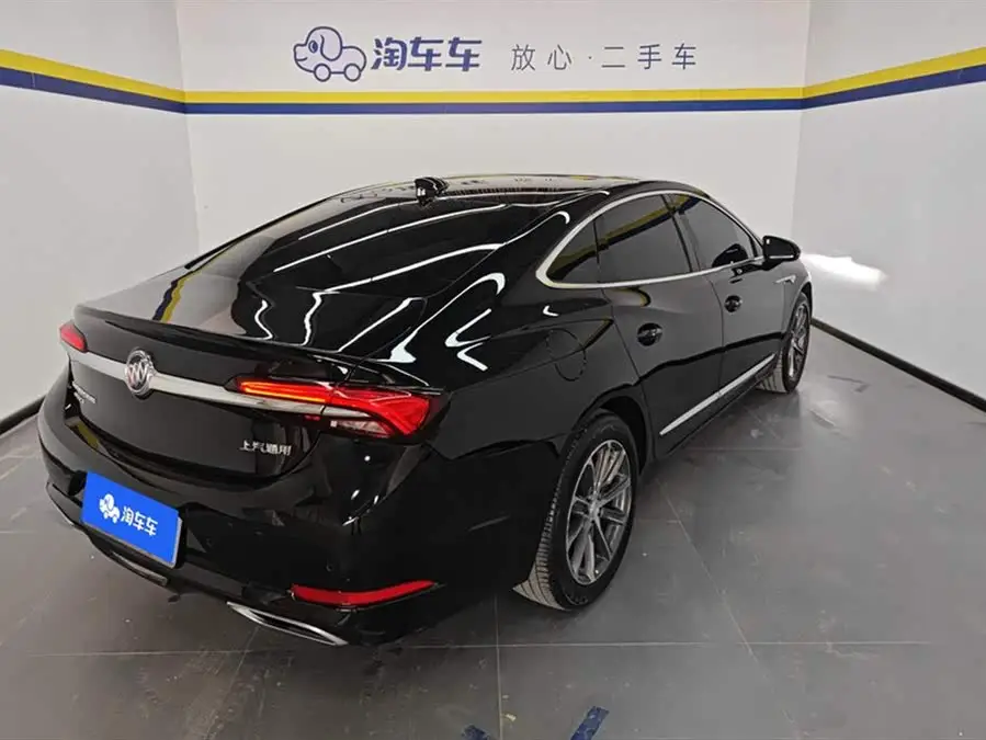 بيوك لاكروس 2020 652T فاخرة